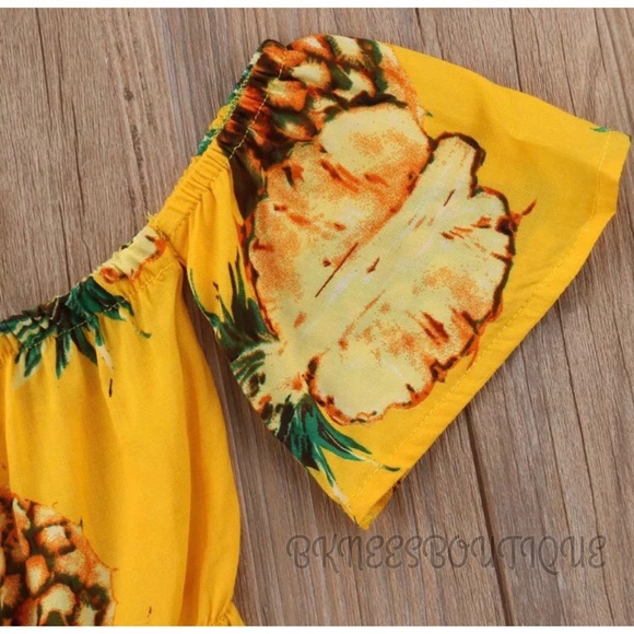 🎉 Babygirl Boutique Hawaiian Pineapple Romper - Picture 3 of 5